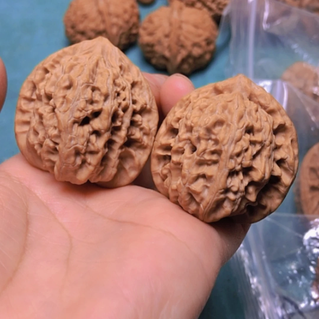 【闪购商品】核桃把件39霞云岭修尖