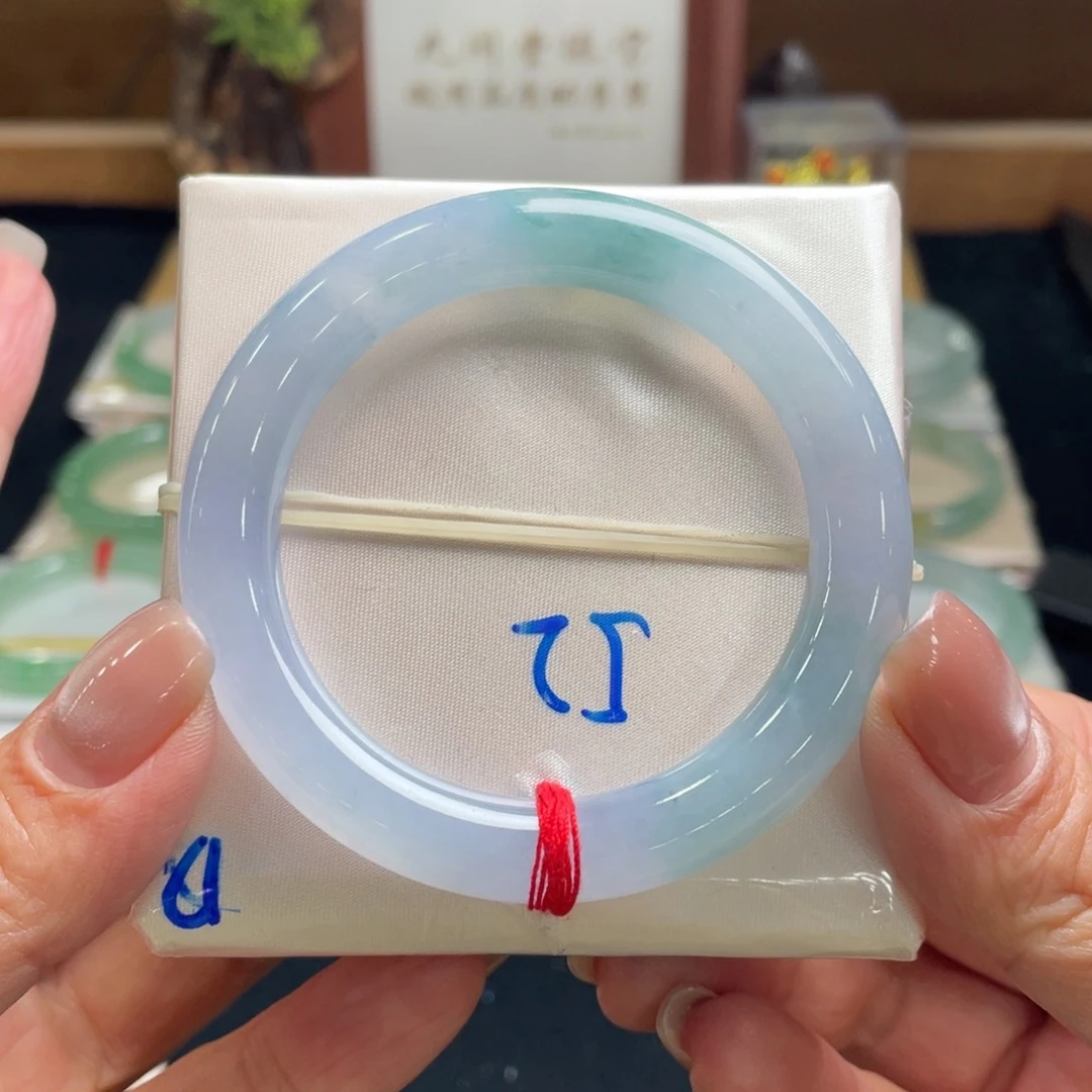 翡翠手镯未镶嵌翡翠52圆条