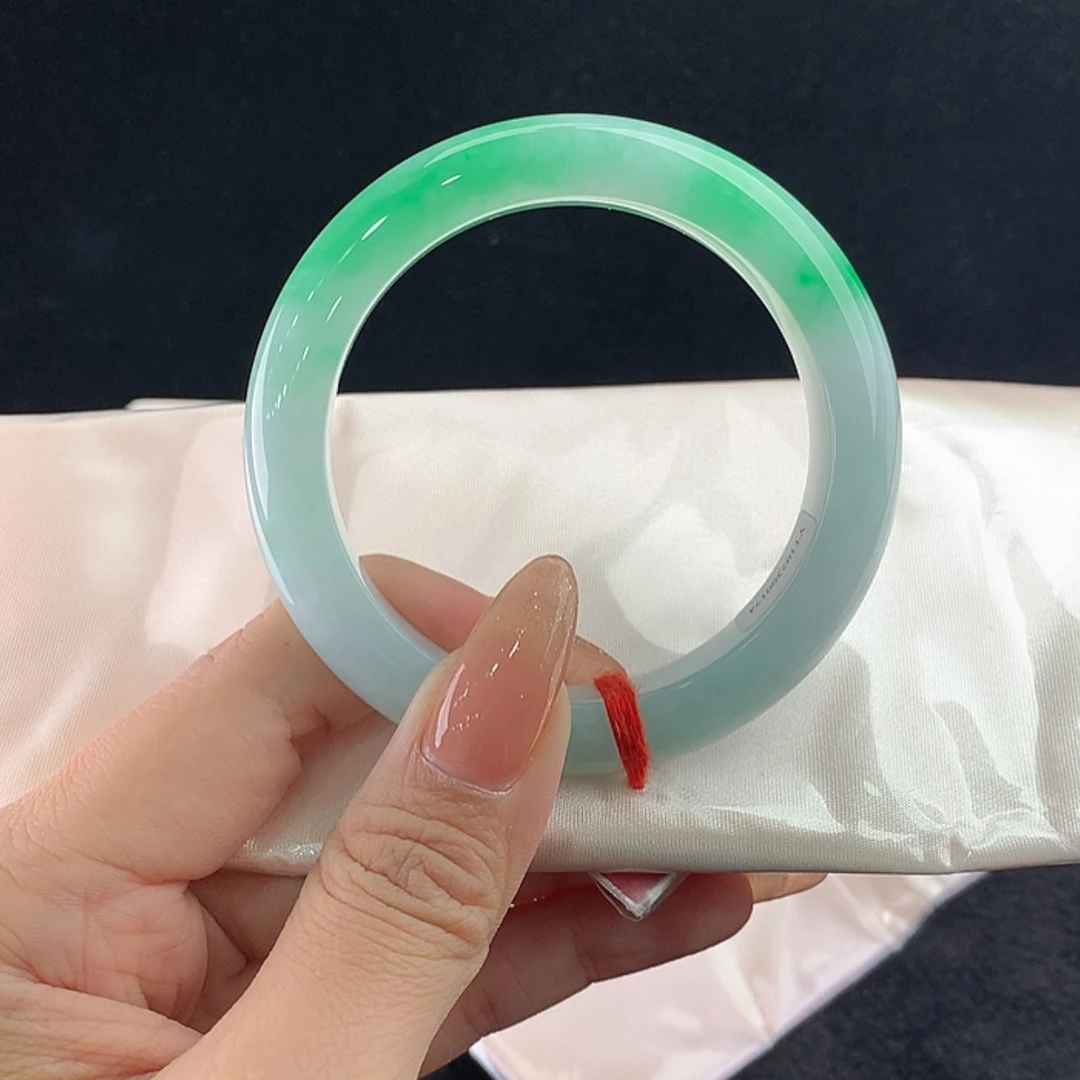 【闪购商品】未镶嵌手镯翡翠正56.7