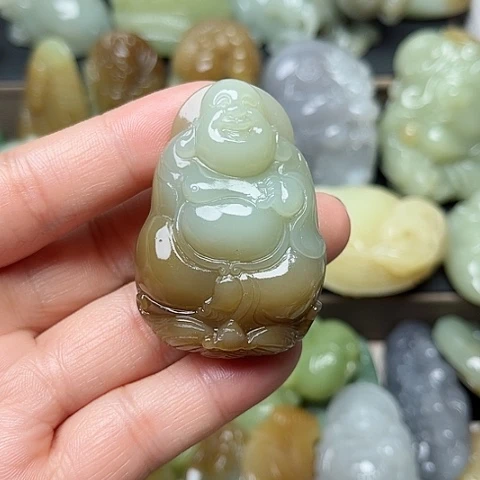 颈饰未镶嵌和田玉童*