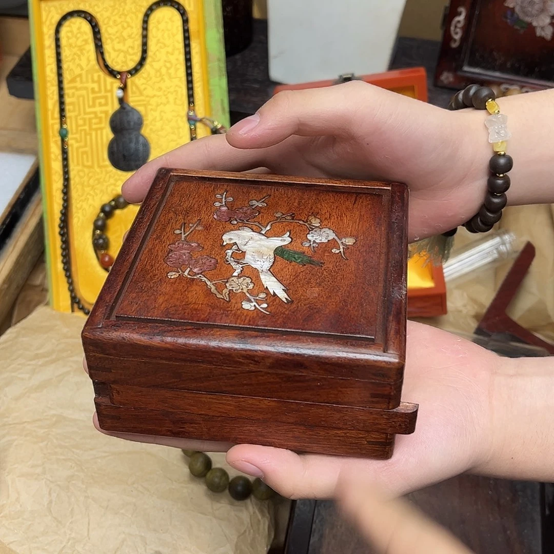 大叶紫檀（黑酸枝木类）