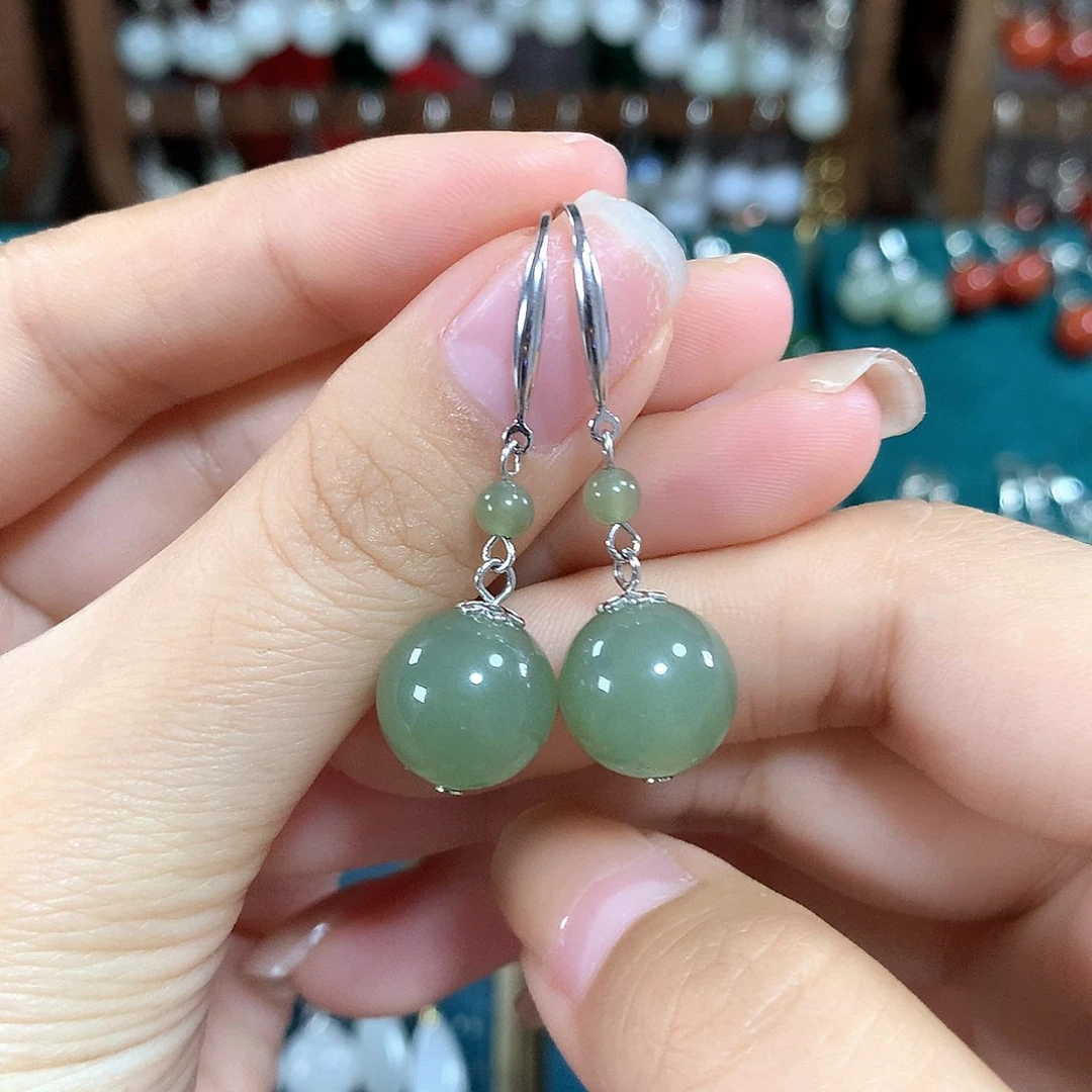 和田玉耳饰银S925镶嵌卡12mm左右晴水绿