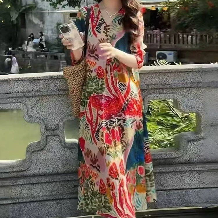 时尚印花洋气连衣裙女2025夏季新款宽松度假显瘦气质长裙修身显瘦