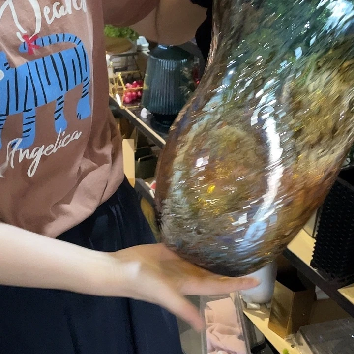 陶瓷花瓶，部分微瑕