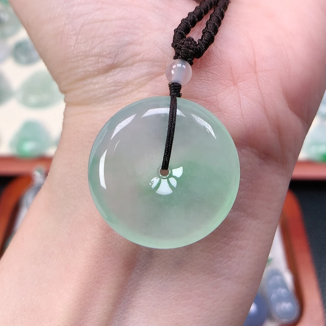 翡翠未镶嵌颈饰吊坠