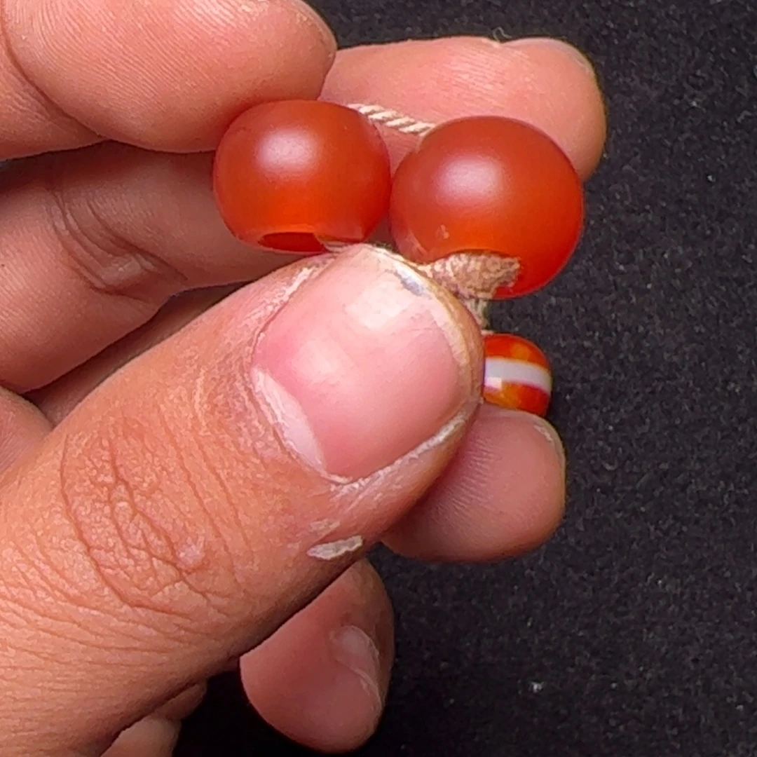 白***亮玛瑙/玉髓未镶嵌配饰