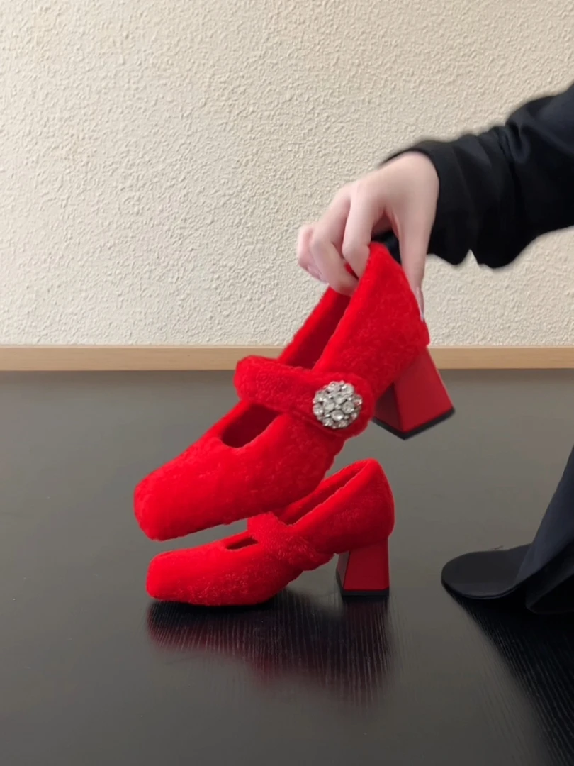 Pokoy-6cm法式复古毛毛玛丽珍水钻扣一字带粗跟通勤浅口单鞋