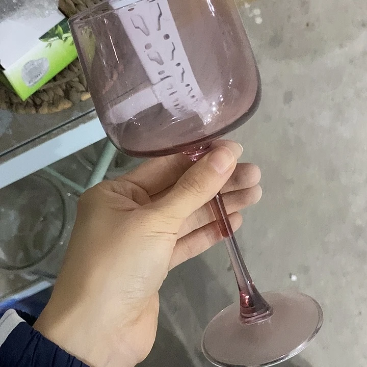 有机玻璃一对红酒杯手工测量会有误差