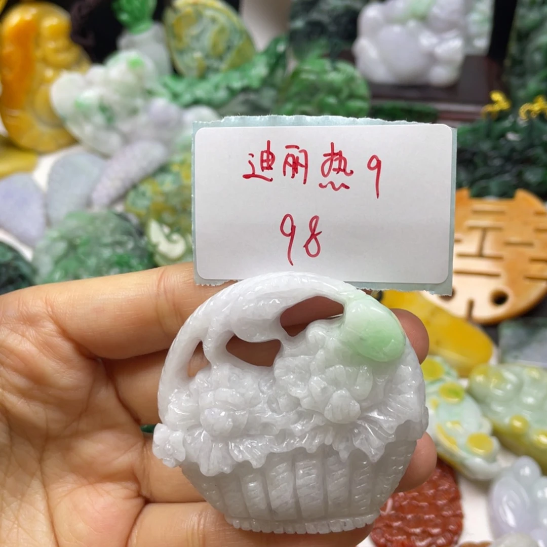 翡翠颈饰未镶嵌迪**9牌子