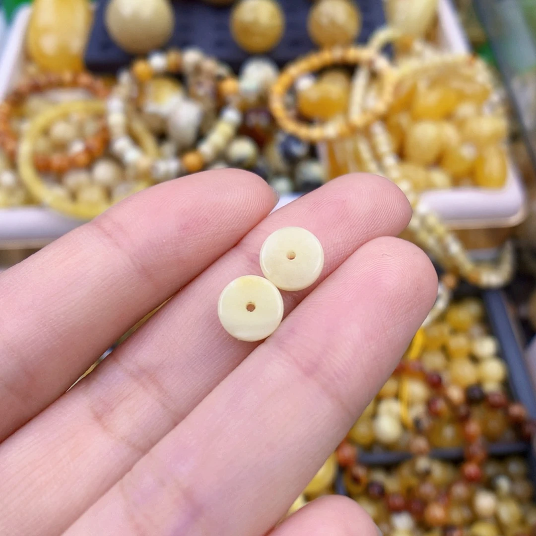 伢***8未镶嵌琥珀裸石7.5