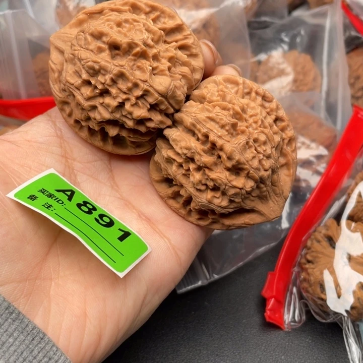文玩核桃吊坠核桃