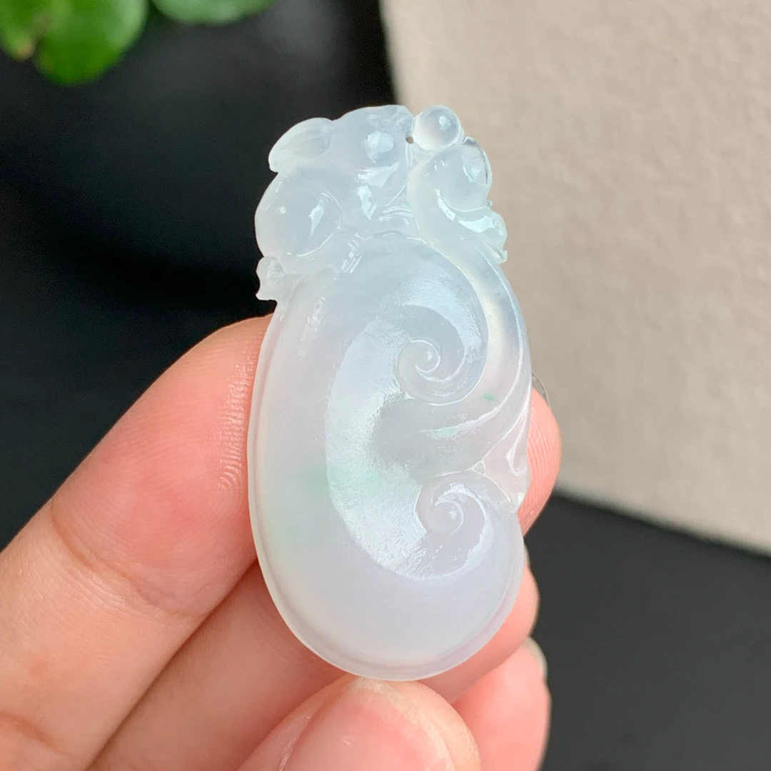 【自然光实拍】清澈 天然翡翠A货冰胶玉兔如意吊坠 定制毛货未抛光