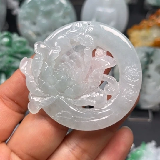 翡翠未镶嵌颈饰翡翠