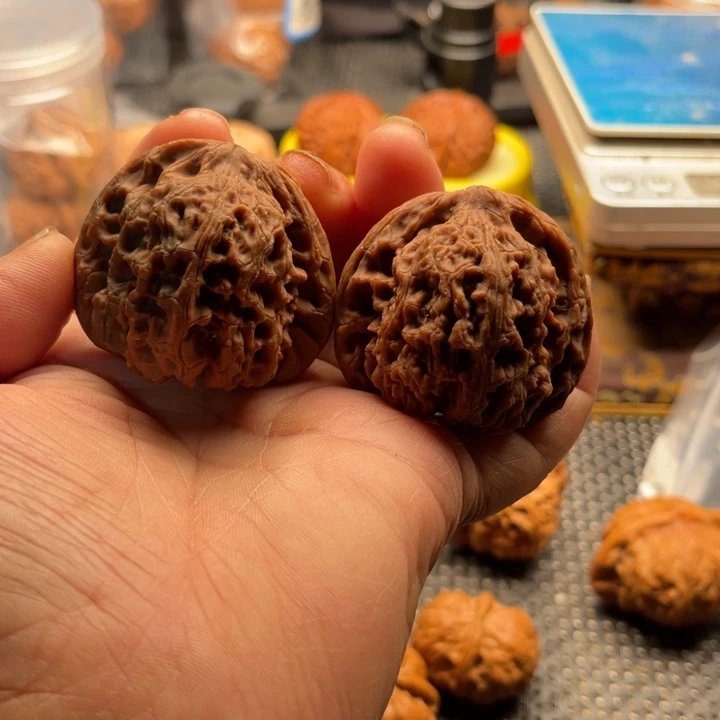 桃核把件全品南疆石边45