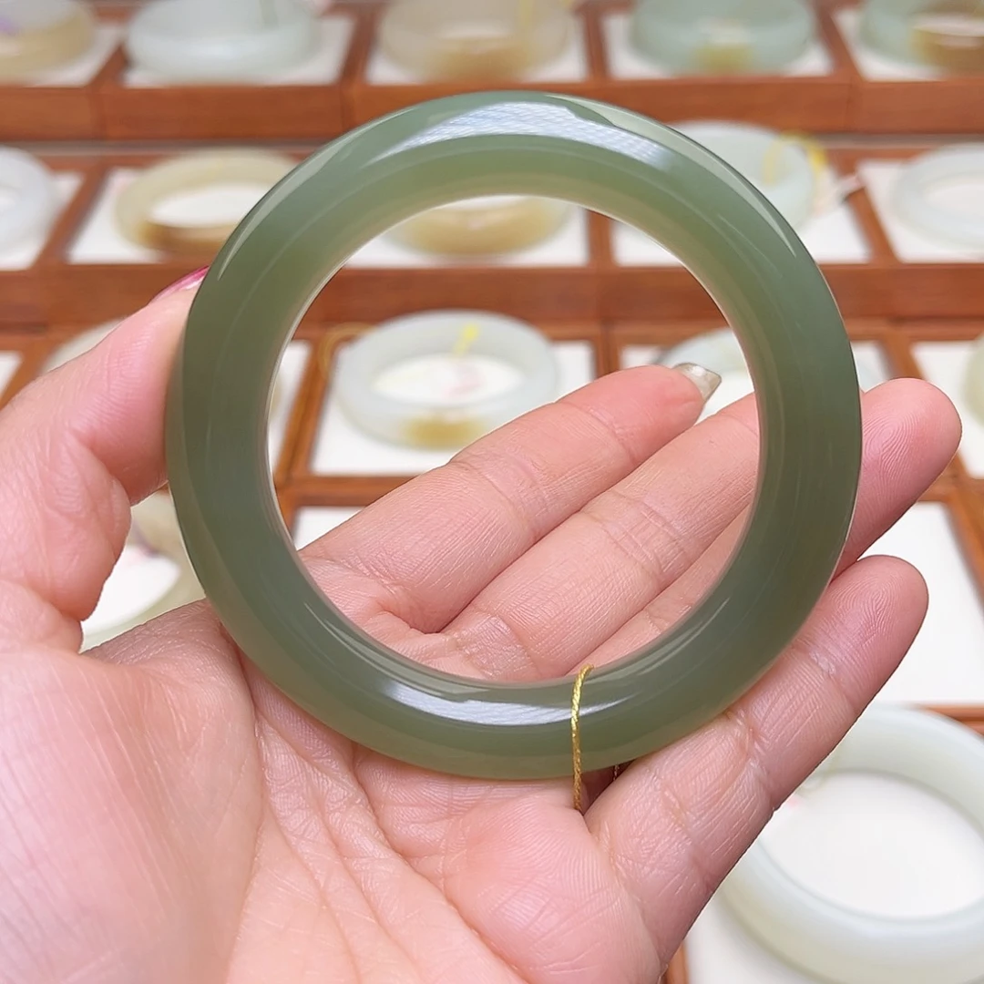 和田玉手镯未镶嵌56.5