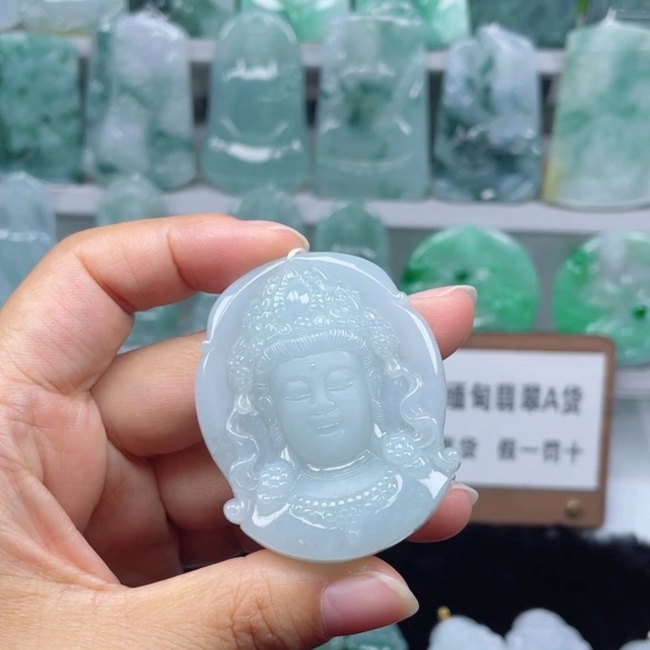 颈饰未镶嵌翡翠出人头地