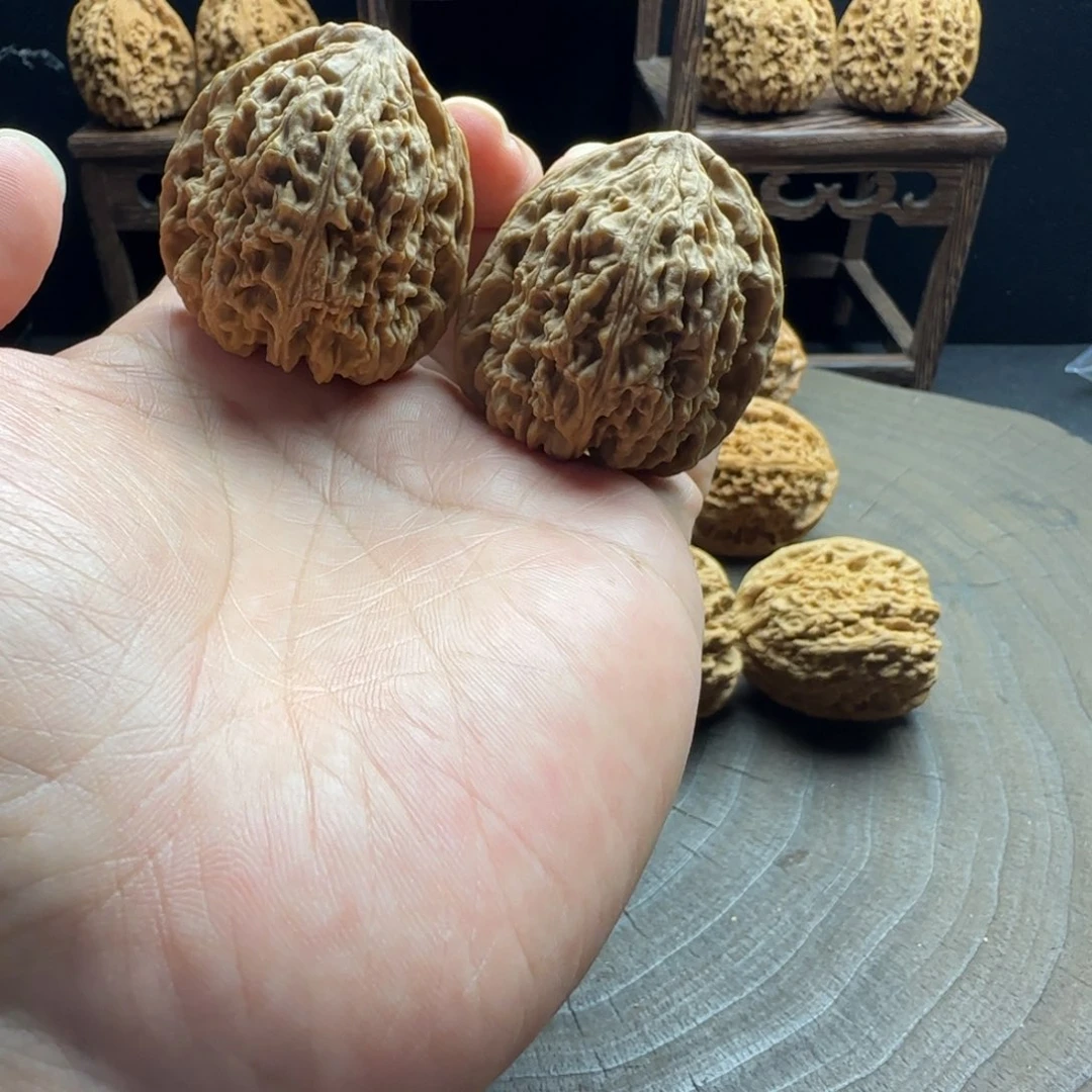 吊坠文玩核桃42奥迪三角炮弹