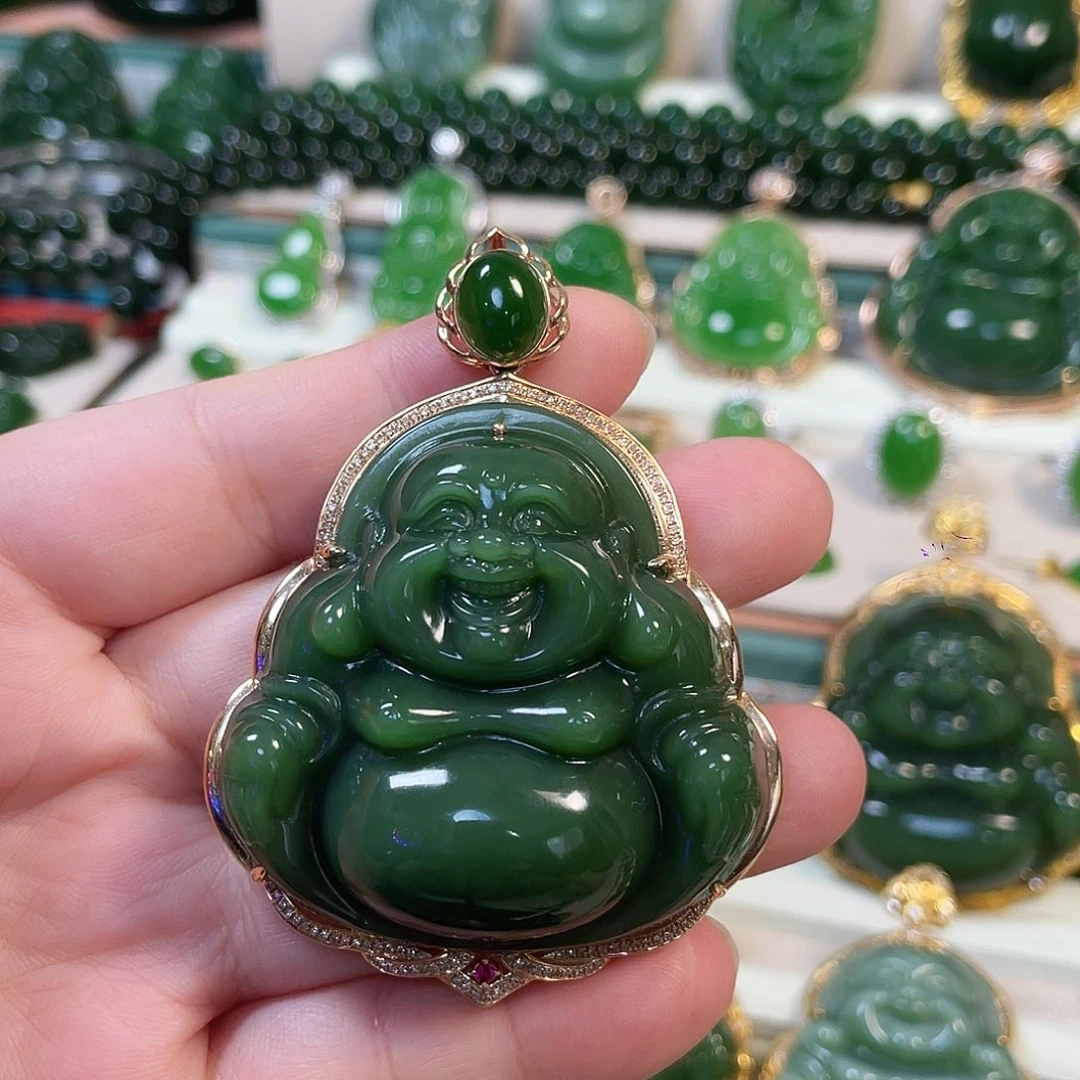和田玉（碧玉）18K金镶嵌颈饰菠菜绿佛公48mm