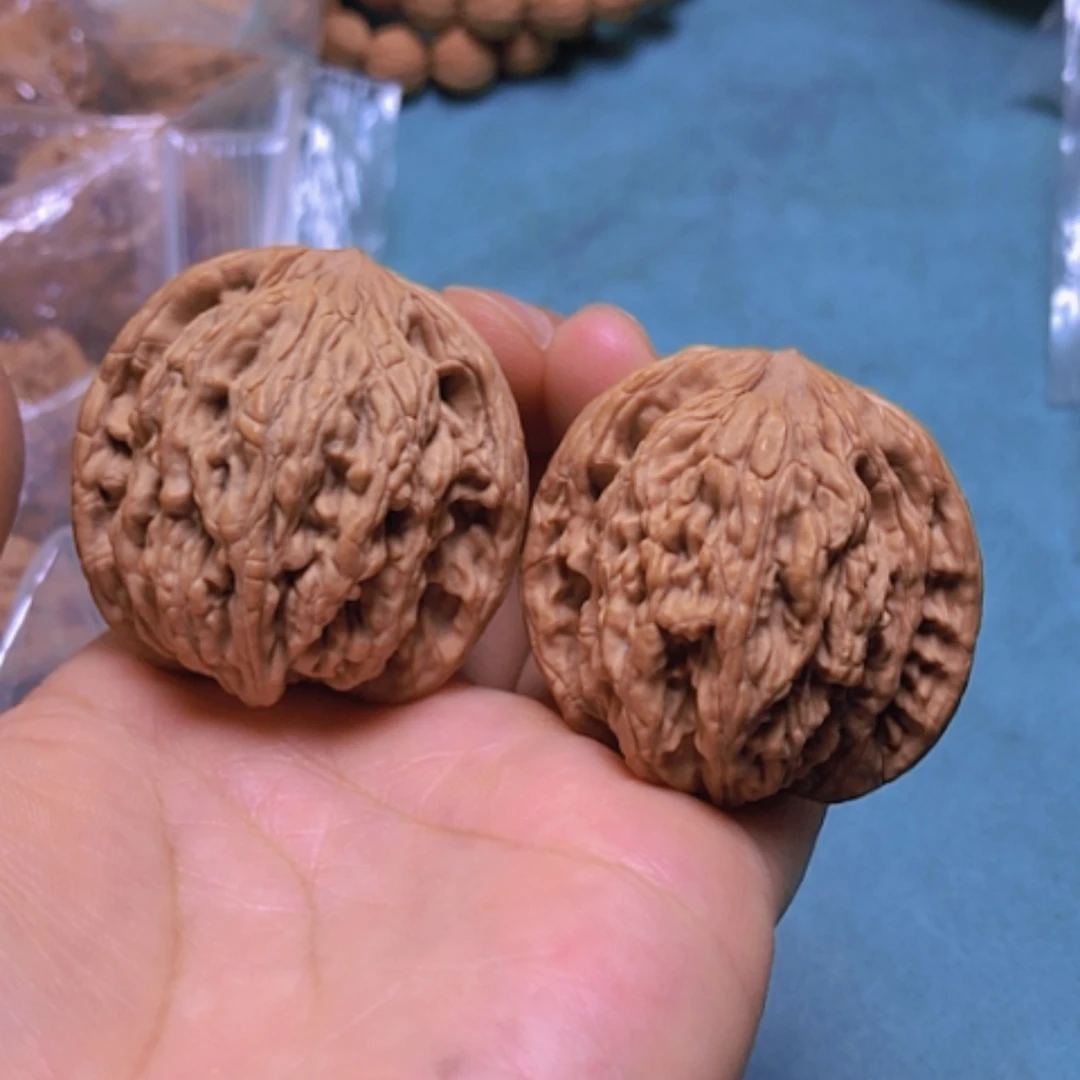 【闪购商品】核桃摆件40麦虎全品
