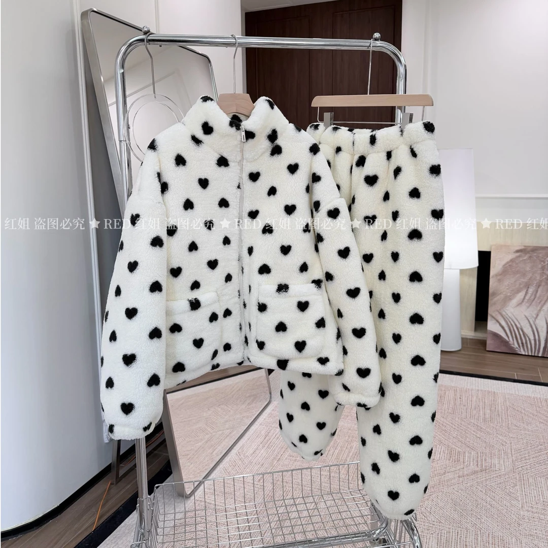 3斤半！！私人定制巨厚面料！！一套直接过冬超好看爱心家居服可外穿