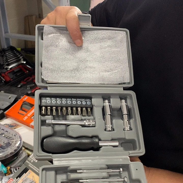 24号家用工具套盒灰黑随机发货