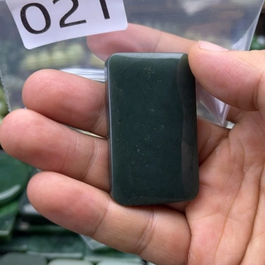 未镶嵌和田玉珠宝半成品