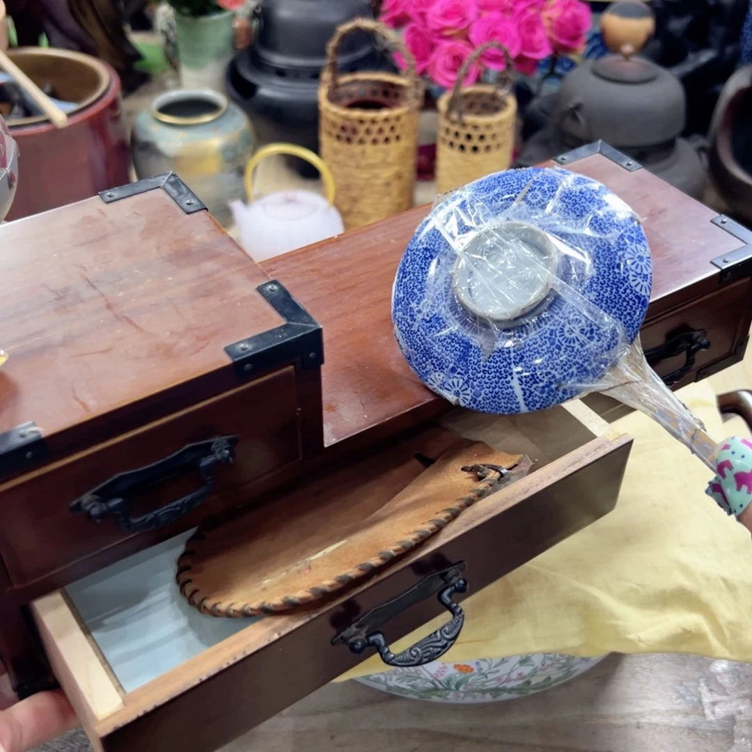 瓷片陶瓷的发展是以工业产品