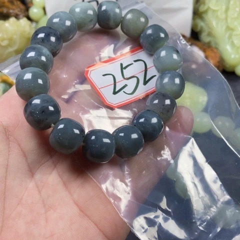 未镶嵌蛇纹石玉手链