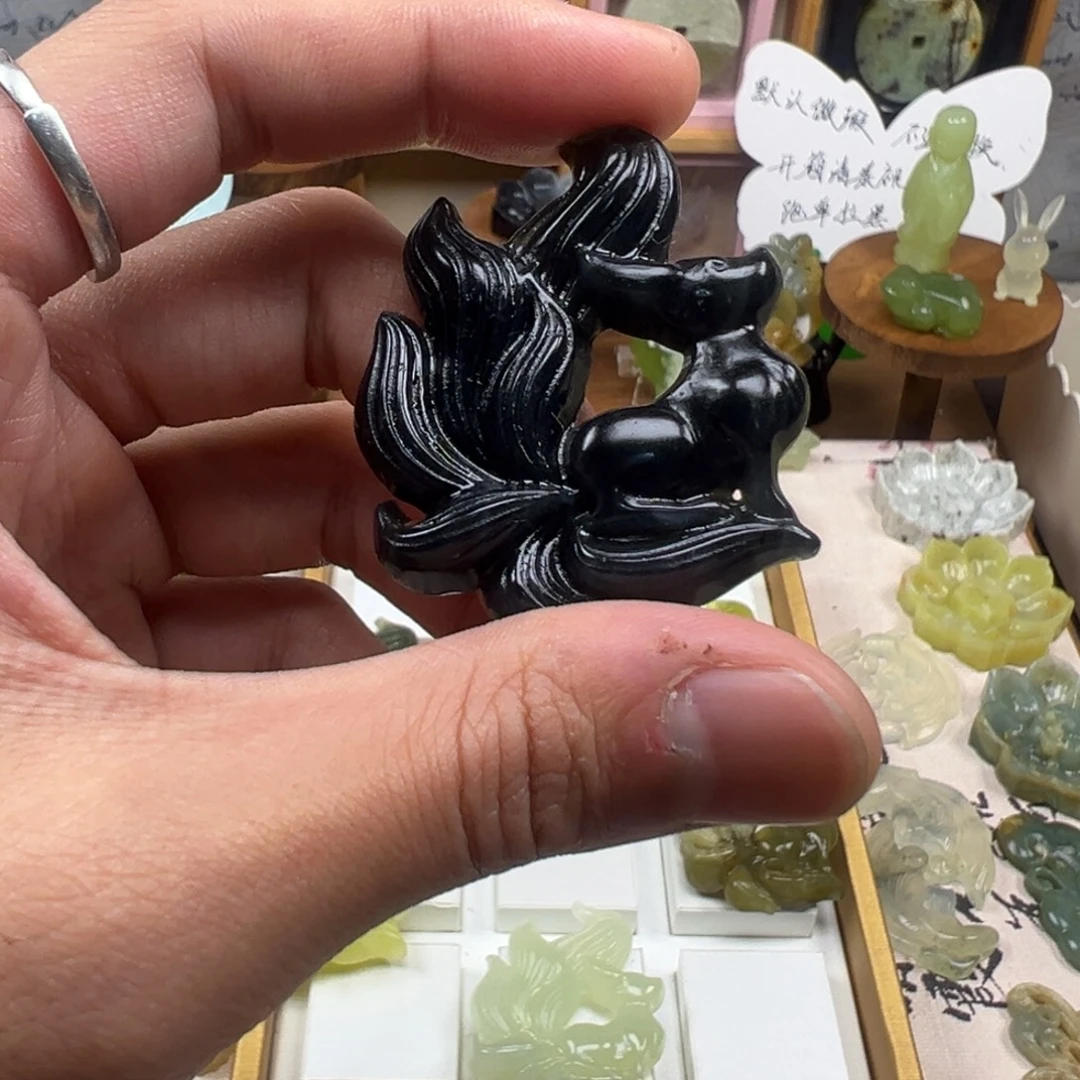 大***）蛇纹石玉合金山鬼