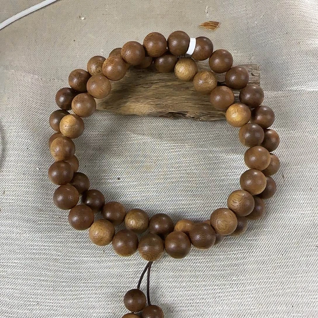 沉香碎屑沉香勾丝➕土沉红油12圆珠三圈收藏级