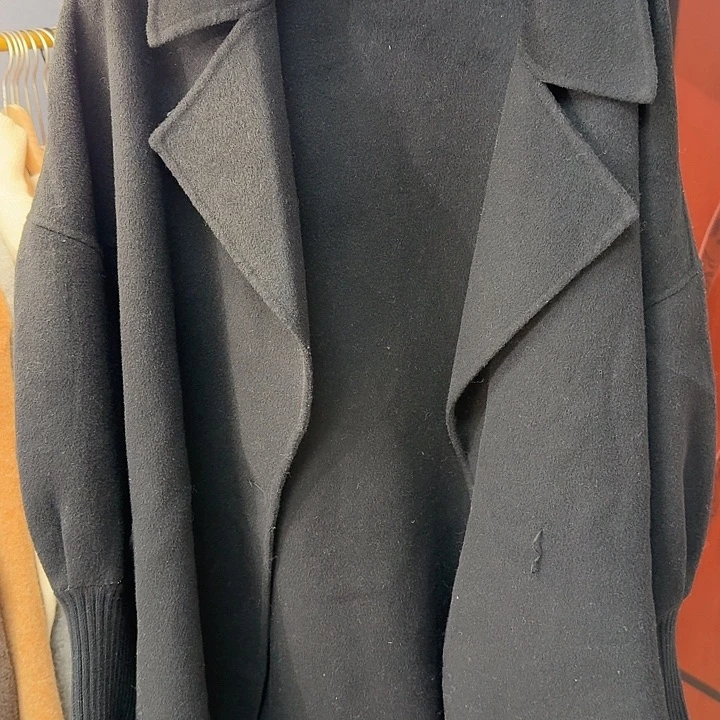 纯羊毛微瑕疵没有扣子L尺码黑色