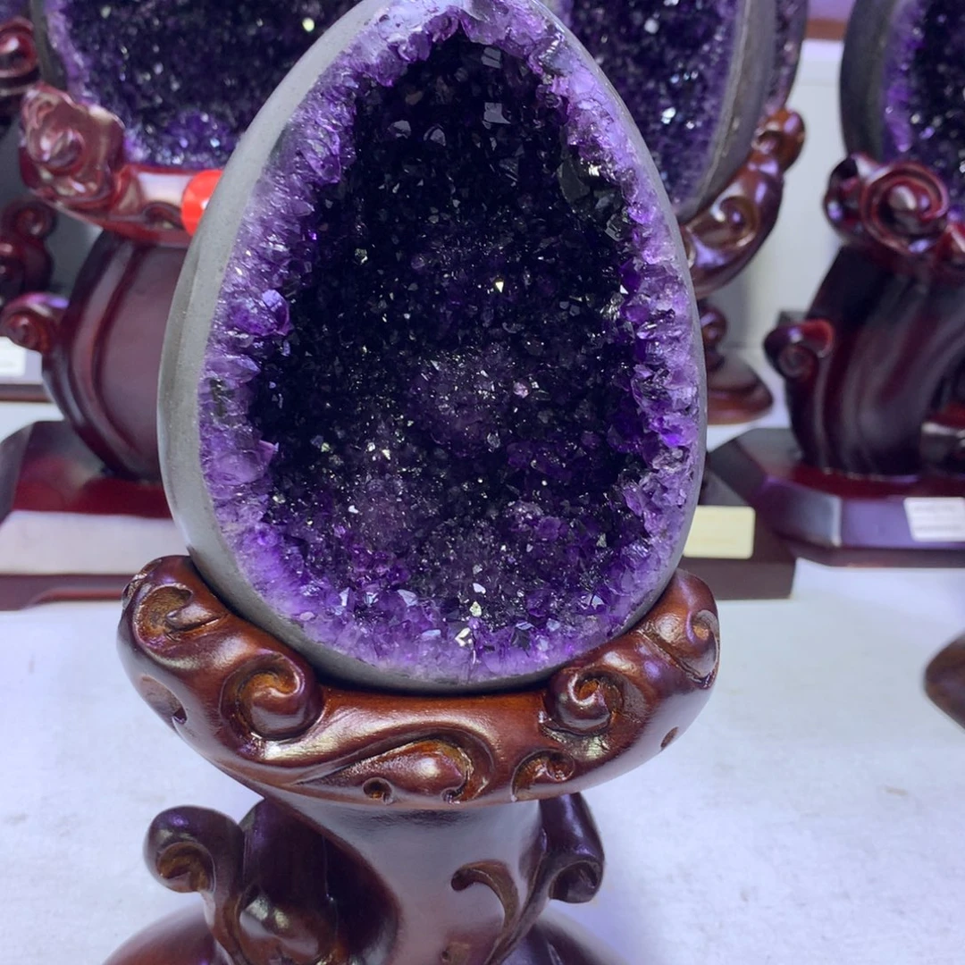 织绣乌拉圭紫水晶