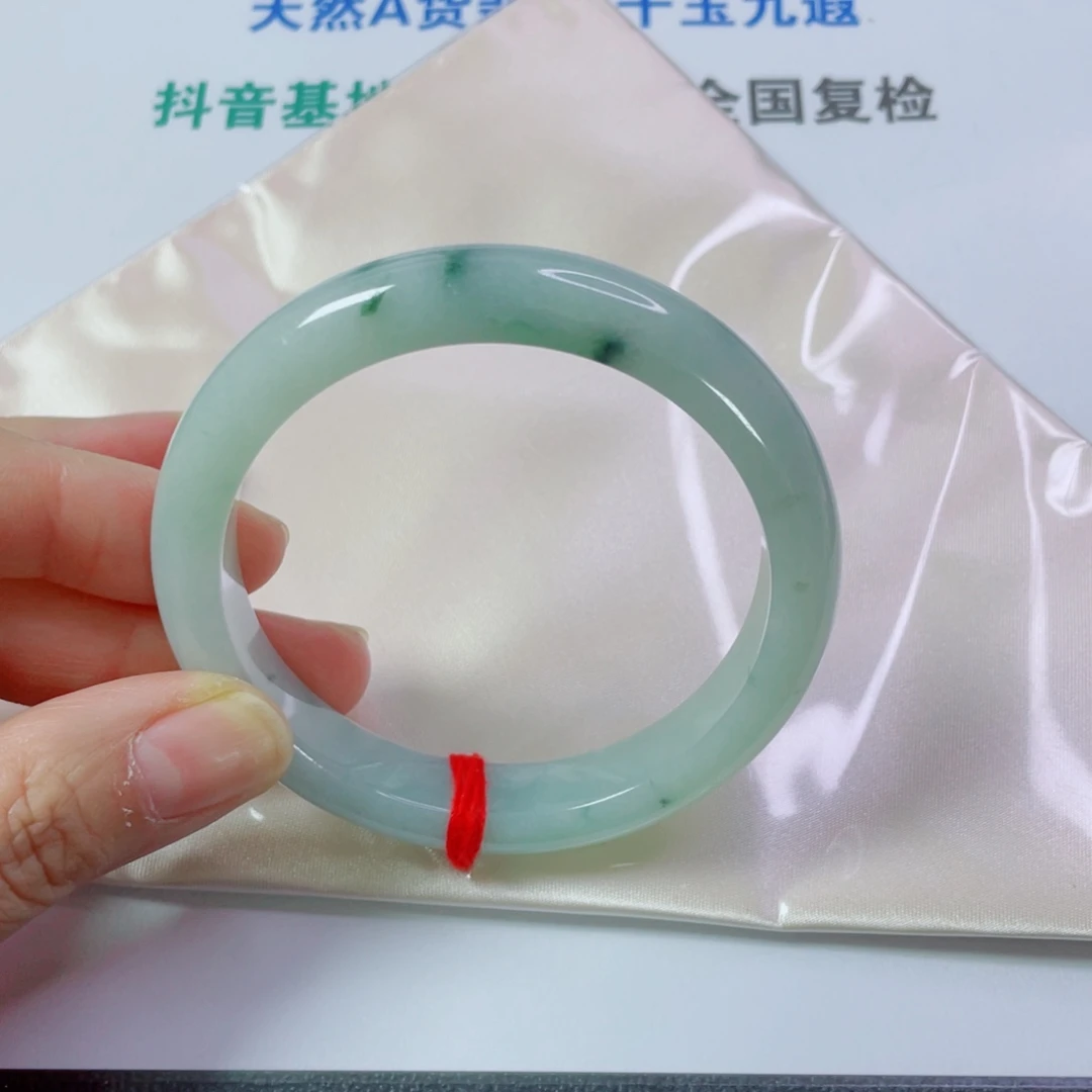 明***…翡翠未镶嵌手镯天然