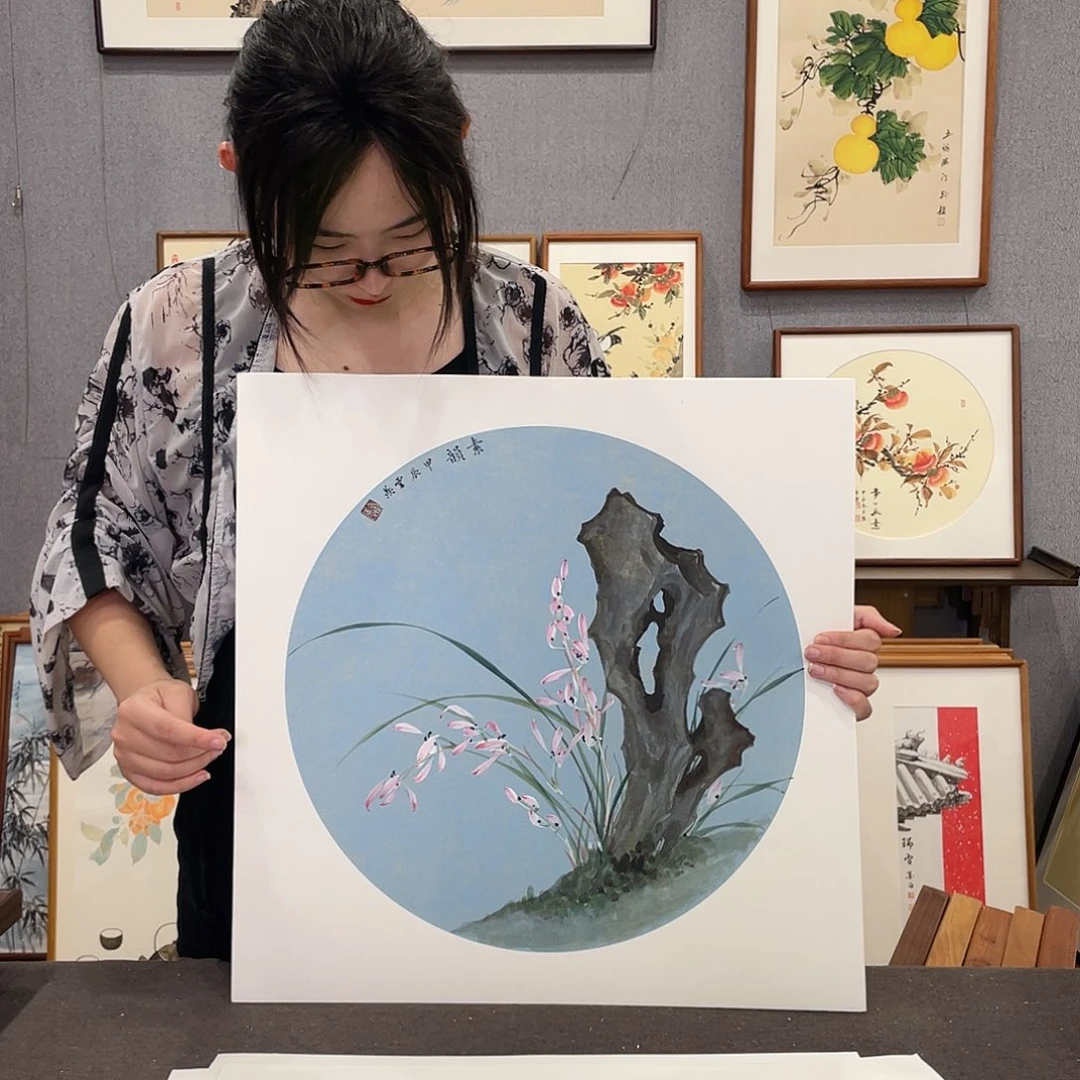 乾***亿书法手绘带框尺寸：53*53