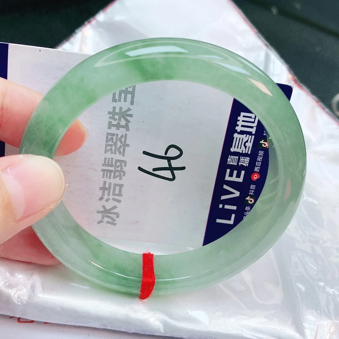 翡翠手镯未镶嵌缅甸天然A货翡翠手镯