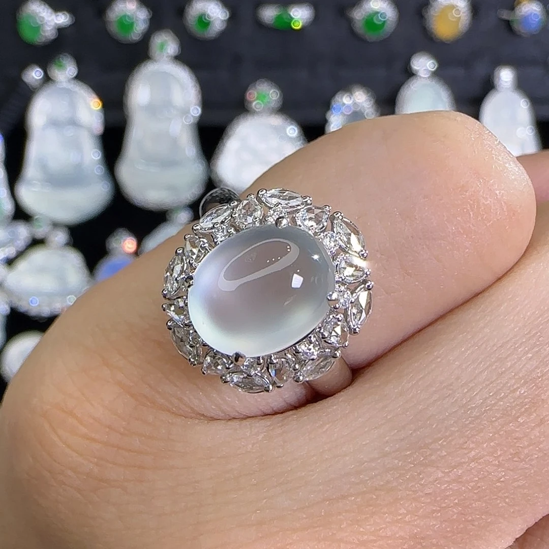 18K金镶嵌戒指翡翠天然翡翠