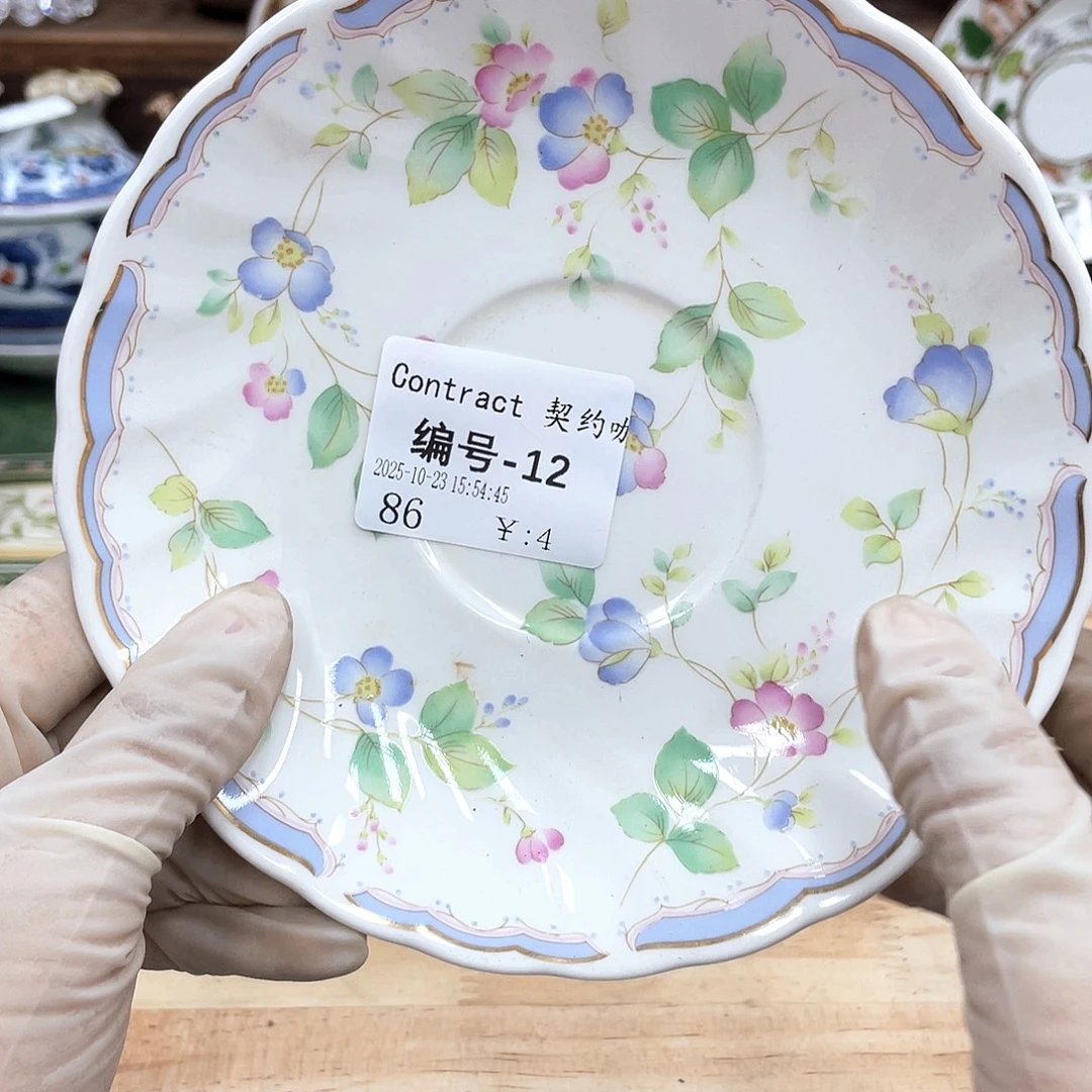 C***啡鹿屋家的美丽咖啡杯