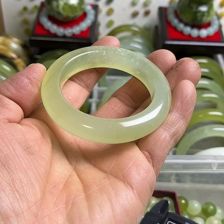 合金蛇纹石玉颈饰