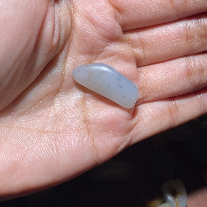 和田玉未镶嵌车挂