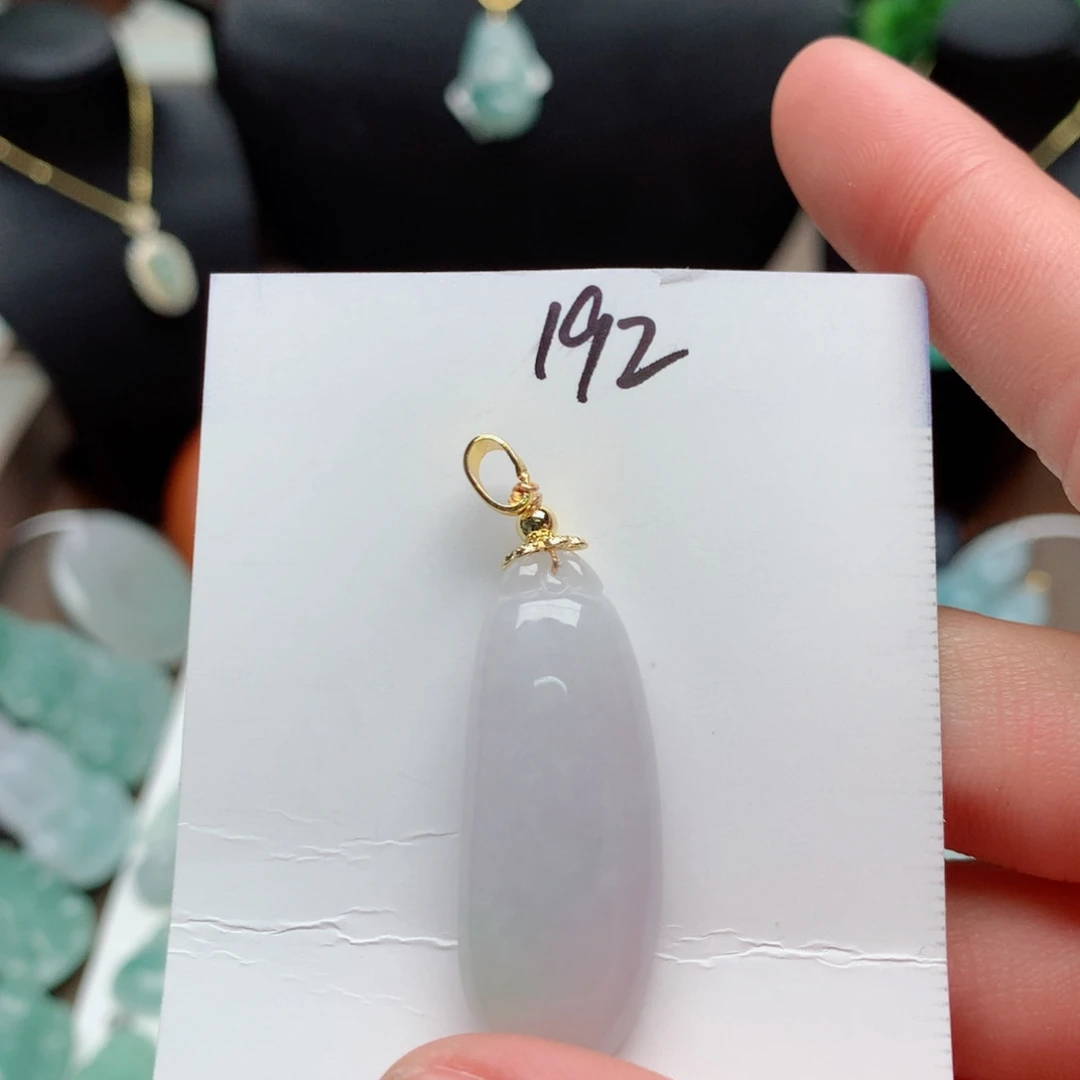 翡翠颈饰合金吊坠