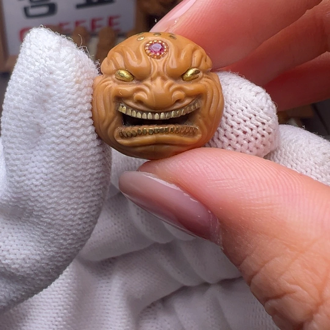 把件猴头核桃镶嵌款大牙恶僧全品有正常封口线
