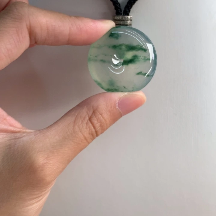 颈饰未镶嵌翡翠…..