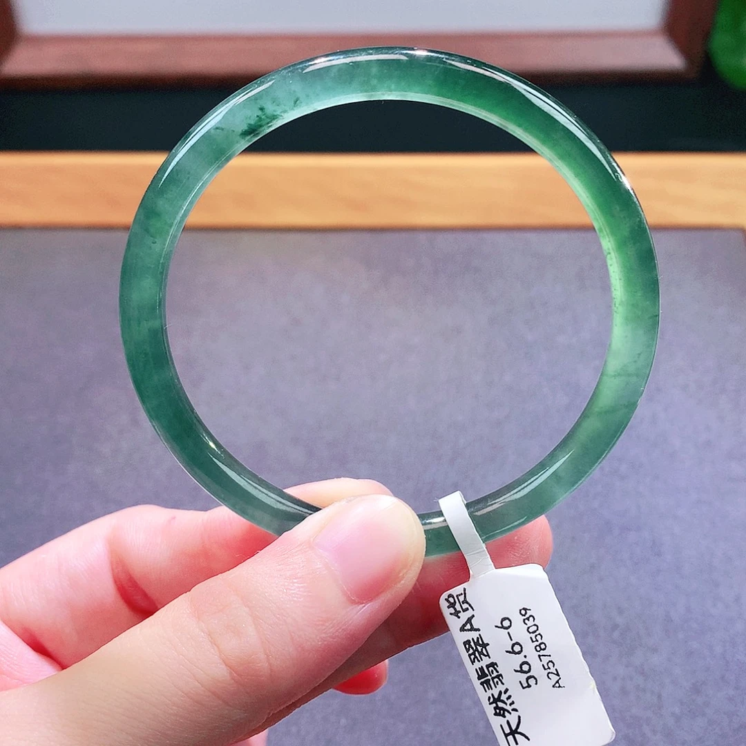 未镶嵌手镯翡翠天然翡翠