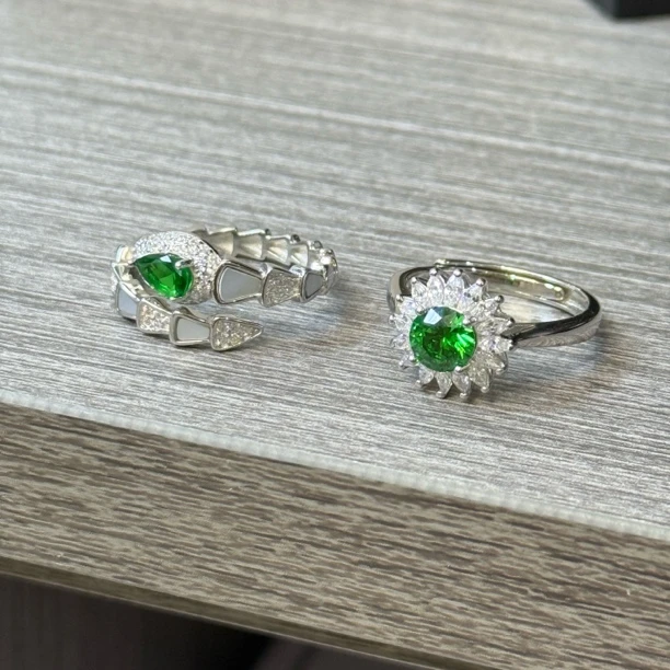 925银锆石戒指 DanaKez绿色纯银戒指