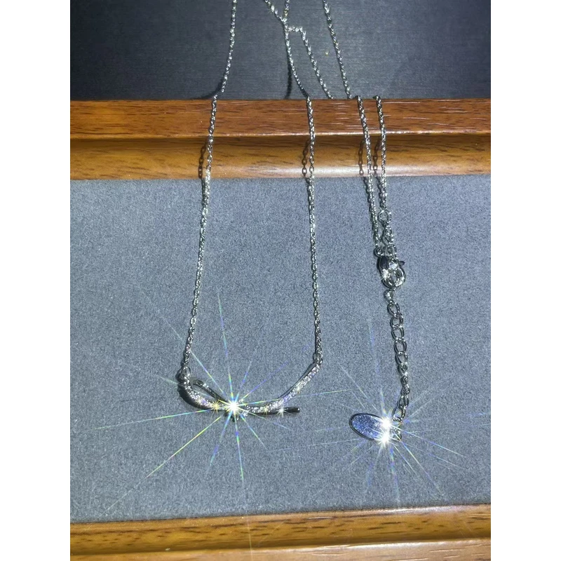 a8999白色情结一体链多样性发货