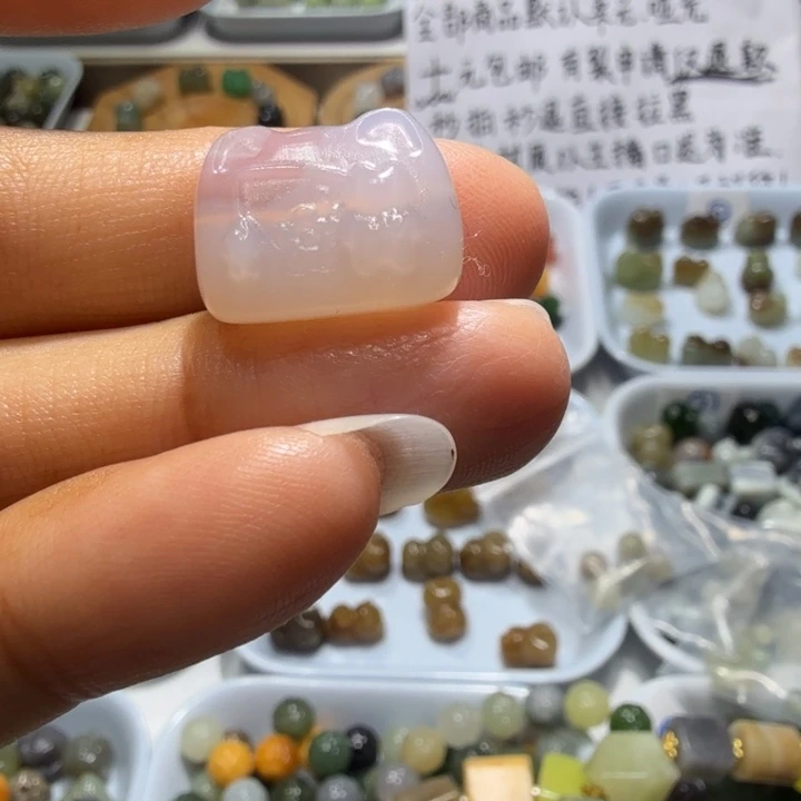 和田玉未镶嵌珠宝奇石