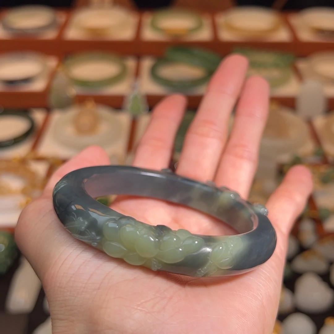 和田玉未镶嵌手镯56.5