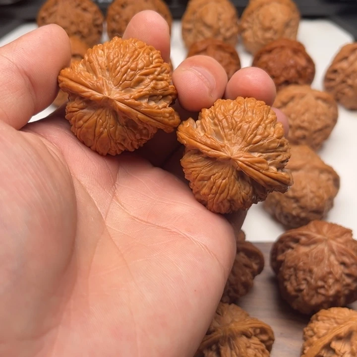 文玩核桃吊坠42全品白狮子