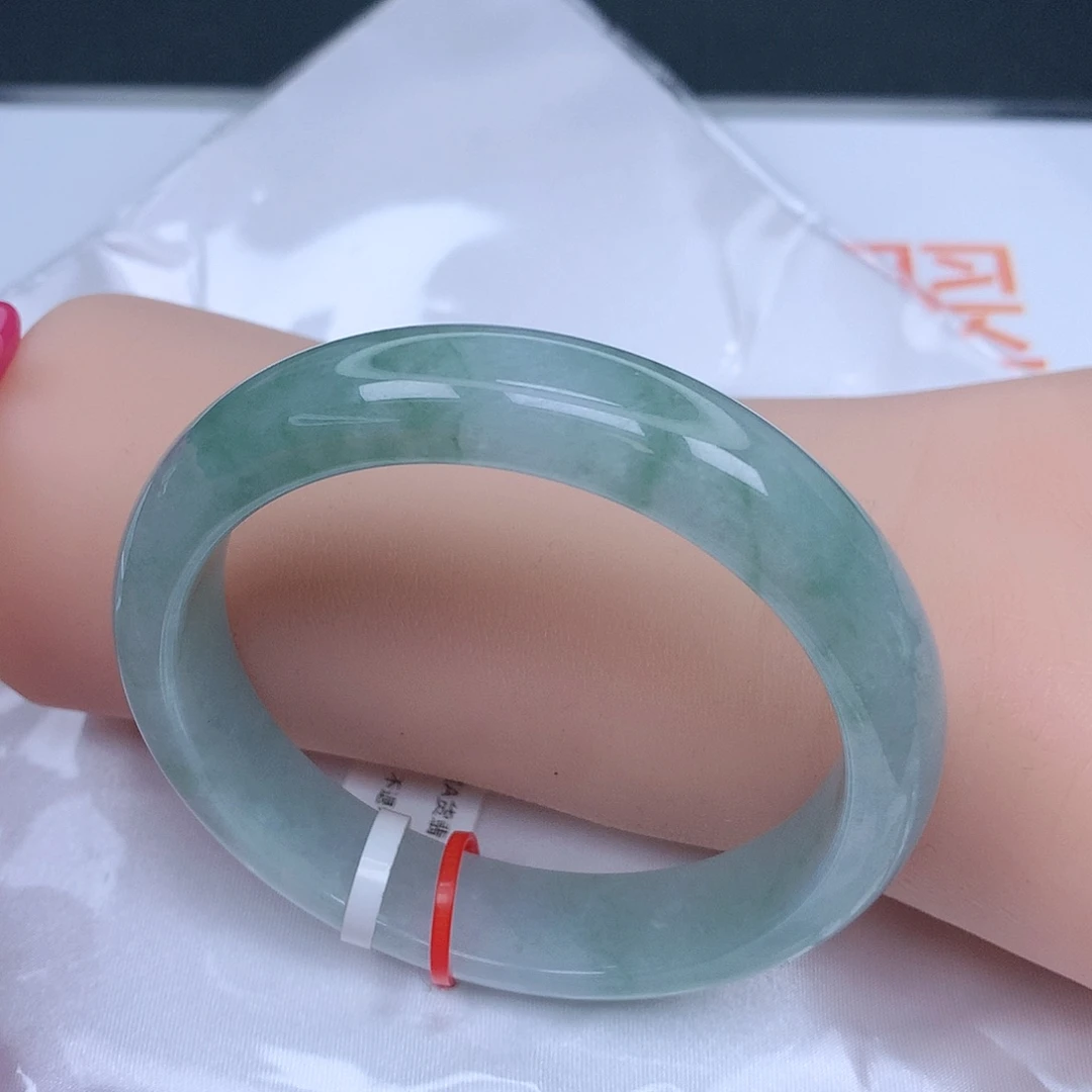【闪购商品】未镶嵌手镯翡翠，58