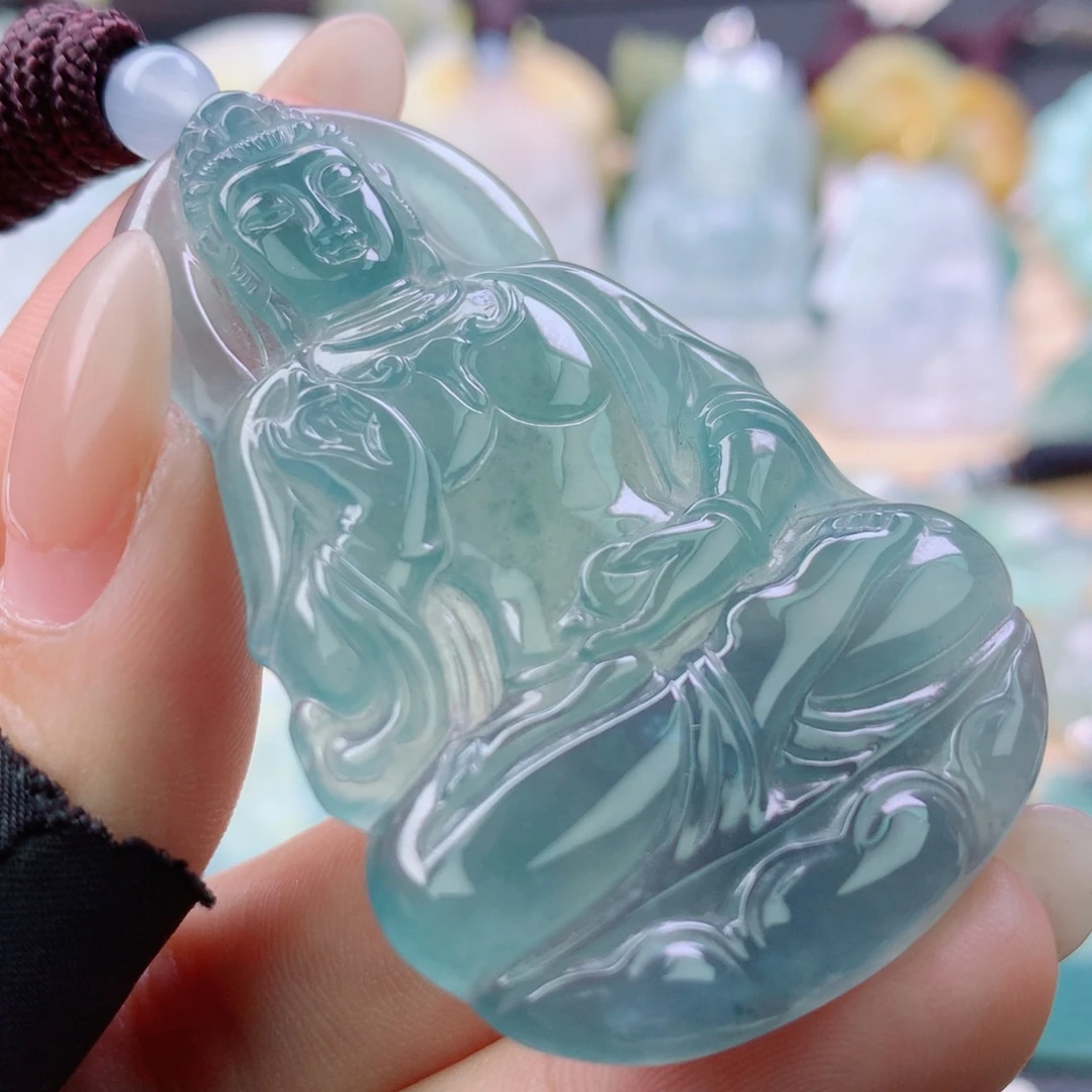 成***仔翡翠未镶嵌颈饰翡翠吊坠